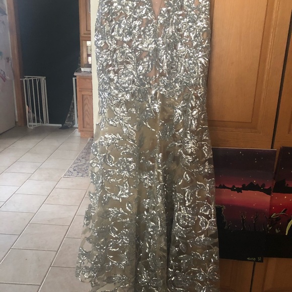 AVA Presley Evening gown - Picture 7 of 8